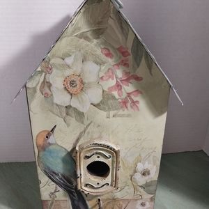 Wood Susan Winget birdhouse